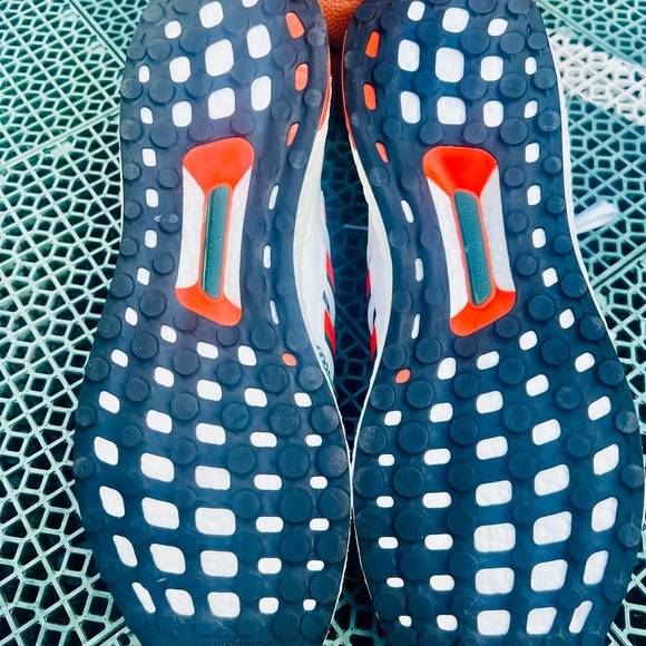 🆕 ADIDAS NCAA x UltraBoost 1.0 'Miami Hurricanes' - NEW - Men Sizes 13 and 10.5 - Picture 5 of 6
